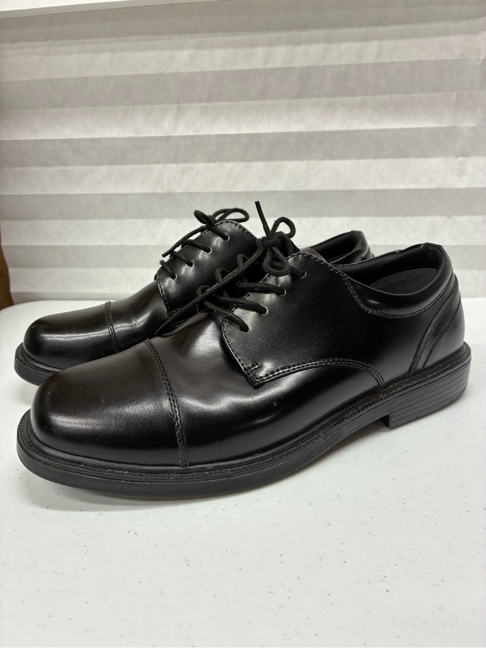 Nunn Bush mens Gates cap toe oxford shoes mens 9.5 wide leather business
